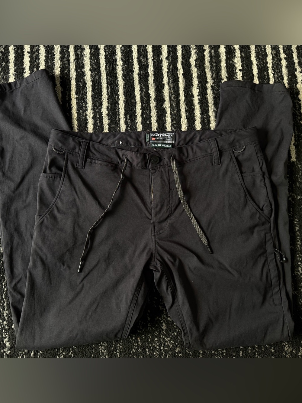 686 Everywhere pants 2 Slim Fit 32x32 like new.